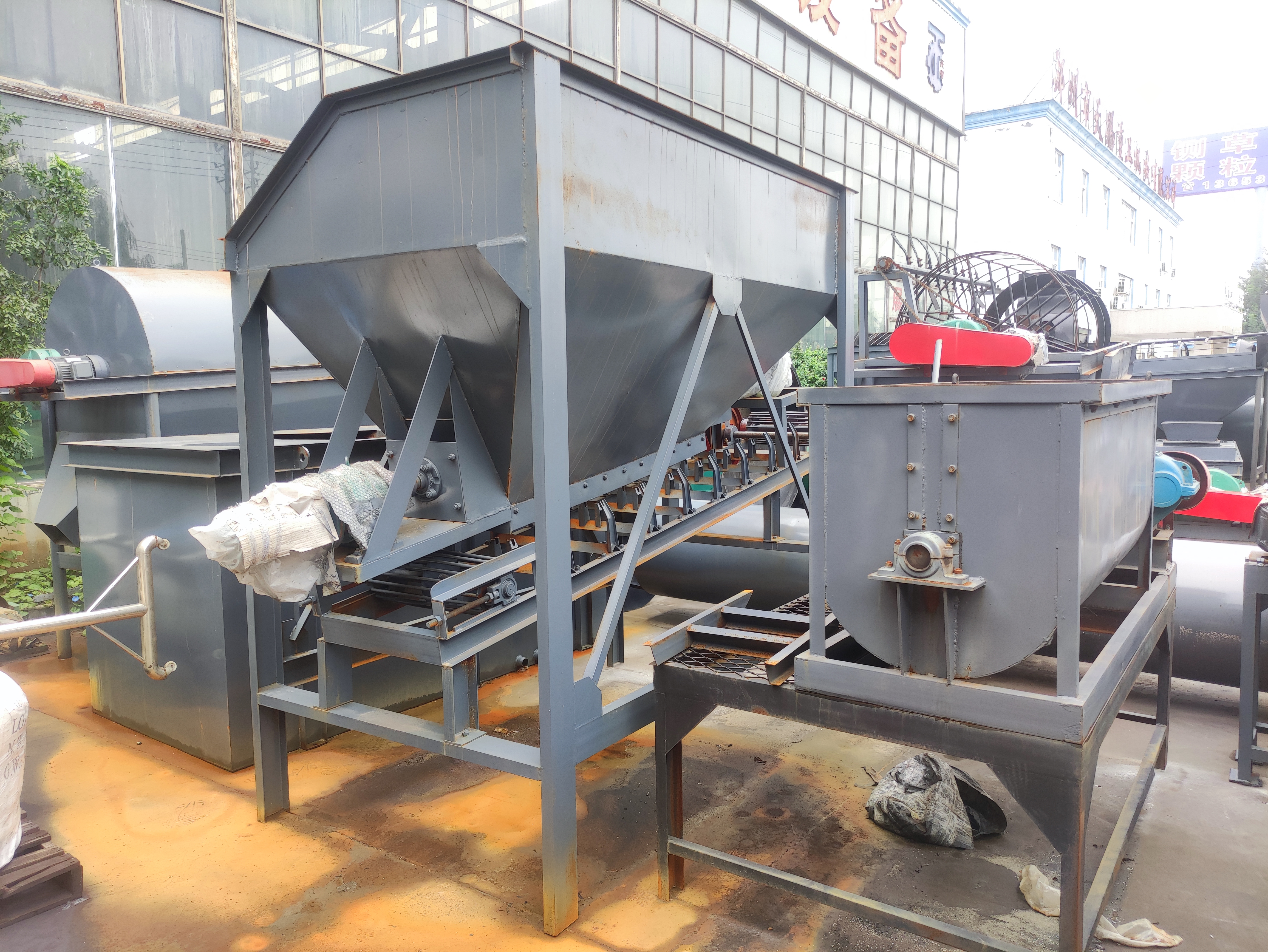 如何处理牛粪能变废为宝,物尽其用呢?(图1) 如何处理牛粪能变废为宝,物尽其用呢?(图1)